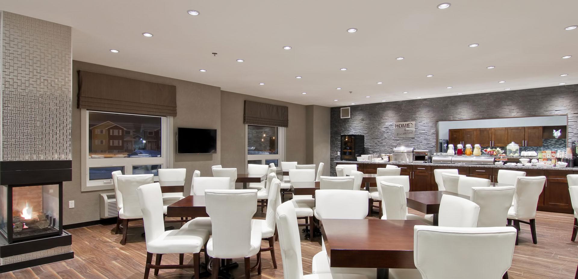 Home Inn & Suites Regina Airport Exterior foto