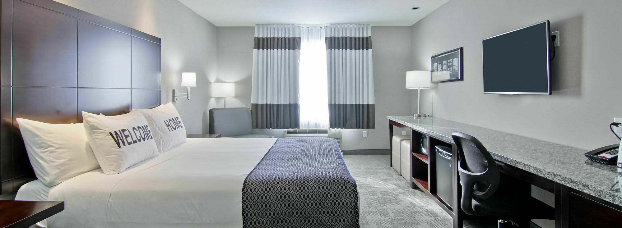Home Inn & Suites Regina Airport Exterior foto